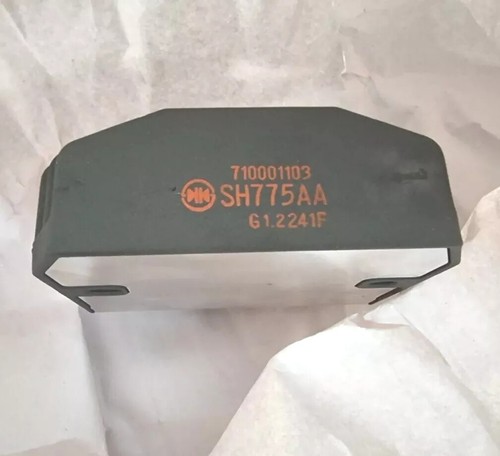Regolatore raddrizzatore